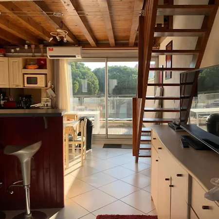 Daire Port Joli T3 Duplex Gruissan